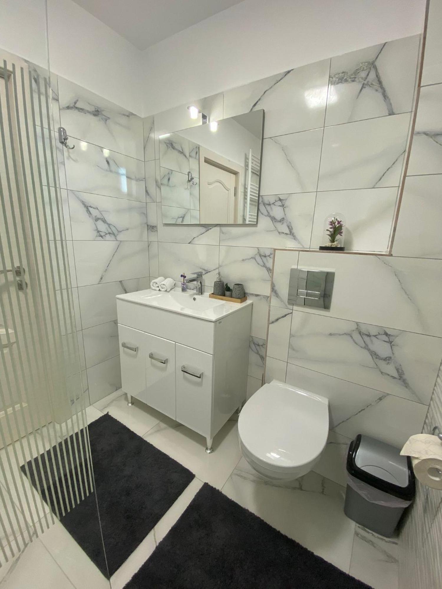 Tei Residence Piatra Neamţ Eksteriør billede